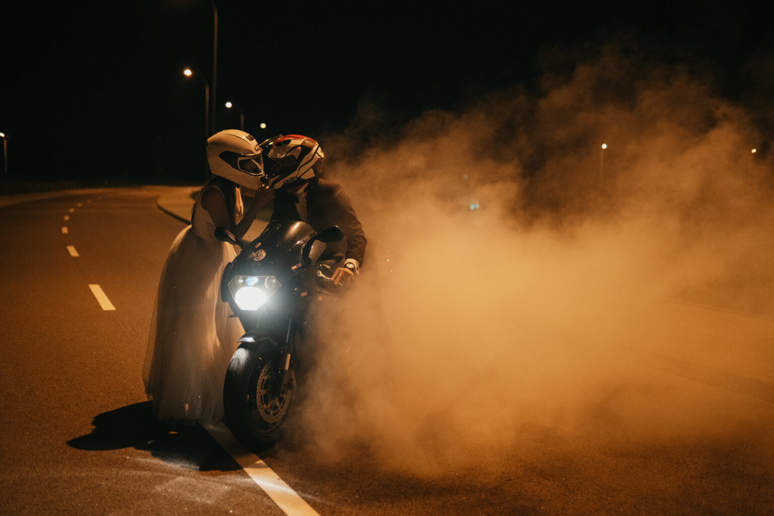 sesja slubna na motorze